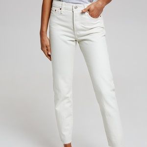 Levi’s High Rise Wedgie Fit Jeans, size 28 white